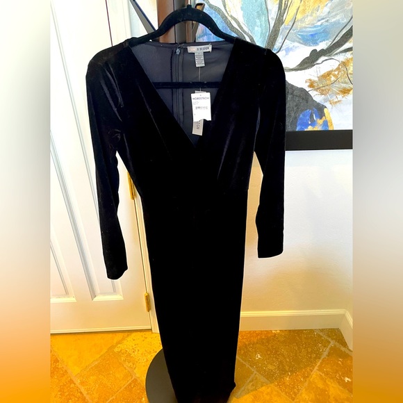 Floor length velvet dress NWT - Picture 1 of 3
